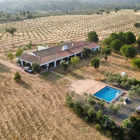 Herdade Dos Calvinos Eco-monte Casa vacanze Barreiras (Sao Jorge)